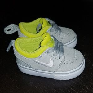 Nike Janoski